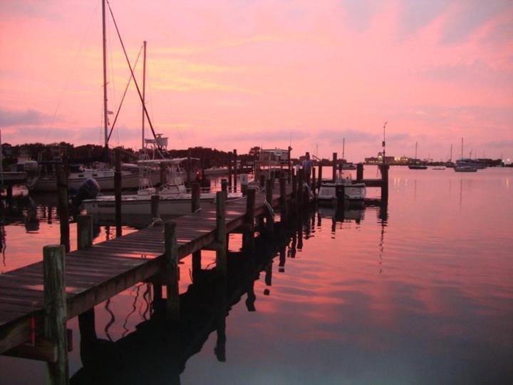 The Ocracoke Harbor Inn Exterior foto